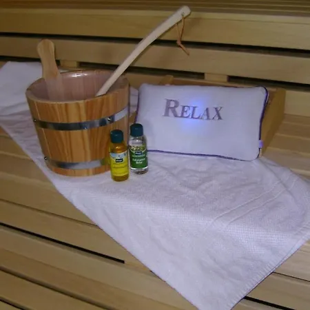 Moderne Kommerswag Mit Finnischer Sauna